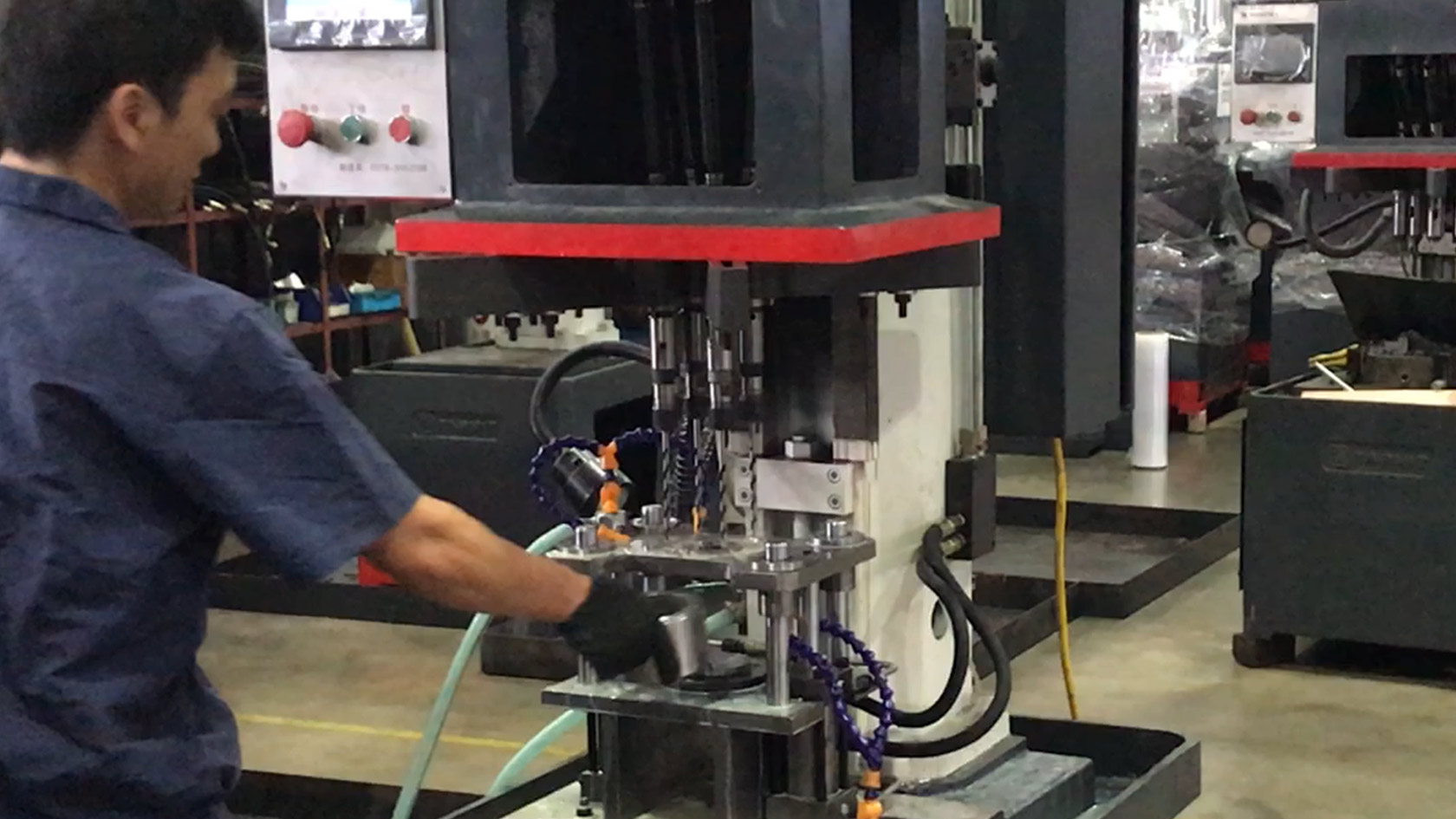 ZK5213*12/5Y ���ڳ�Ȧ���״�С��ͬ